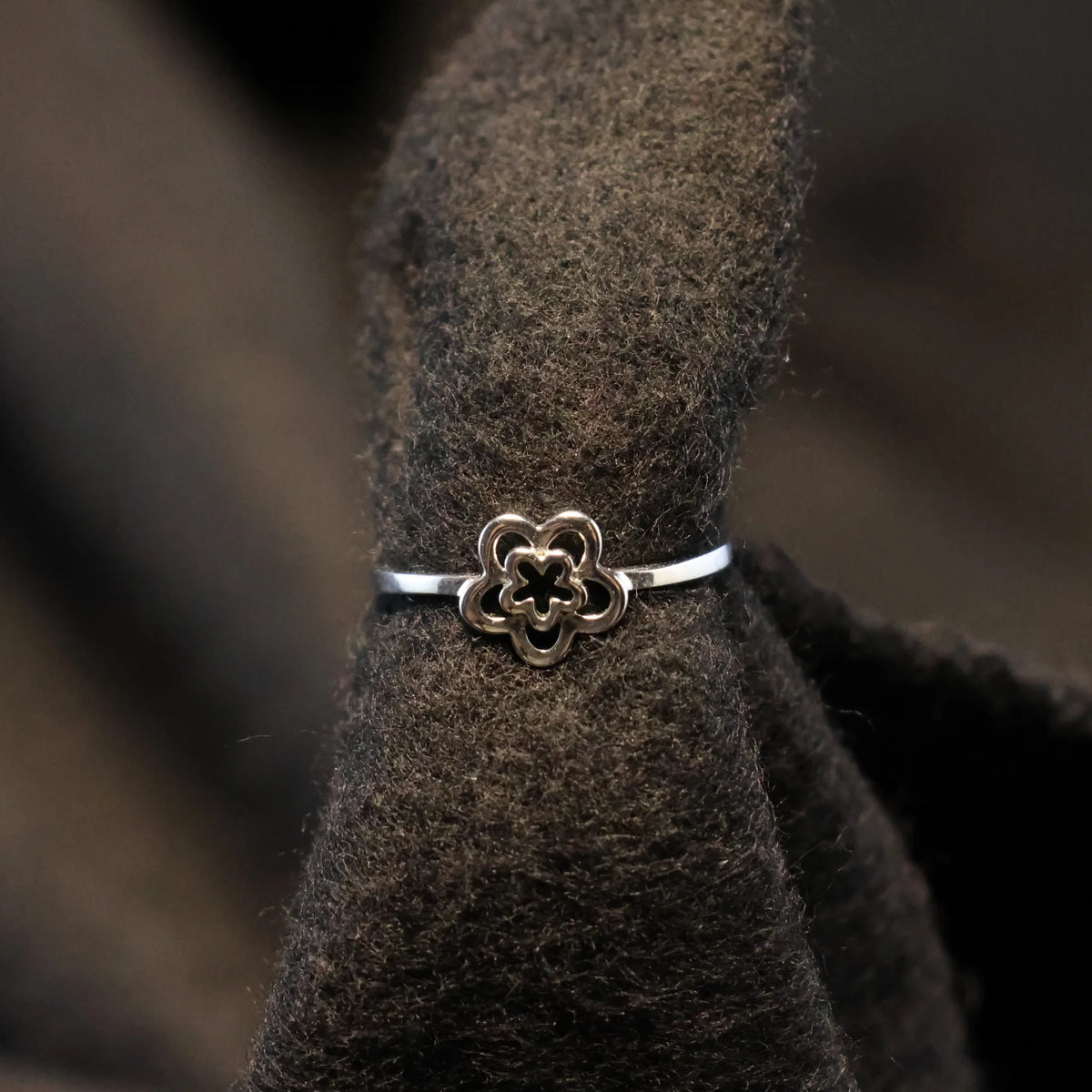 Silver flower children's ring 998304
