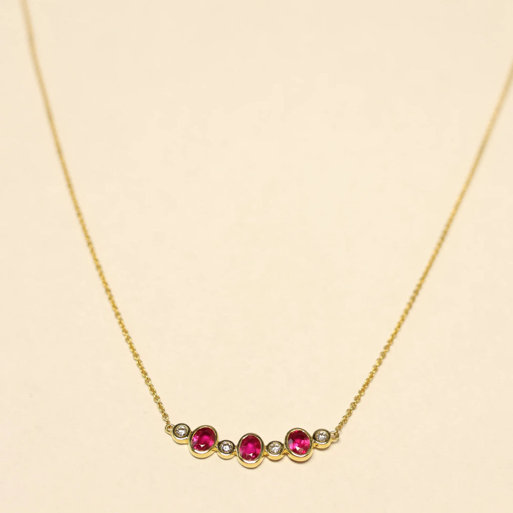 Necklace yellow gold 18 carat brilliant ruby charm 068539RA