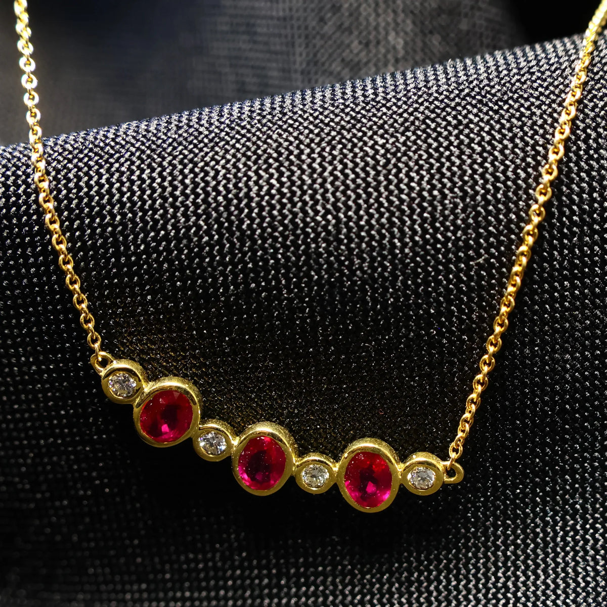 Necklace yellow gold 18 carat brilliant ruby charm 068539RA