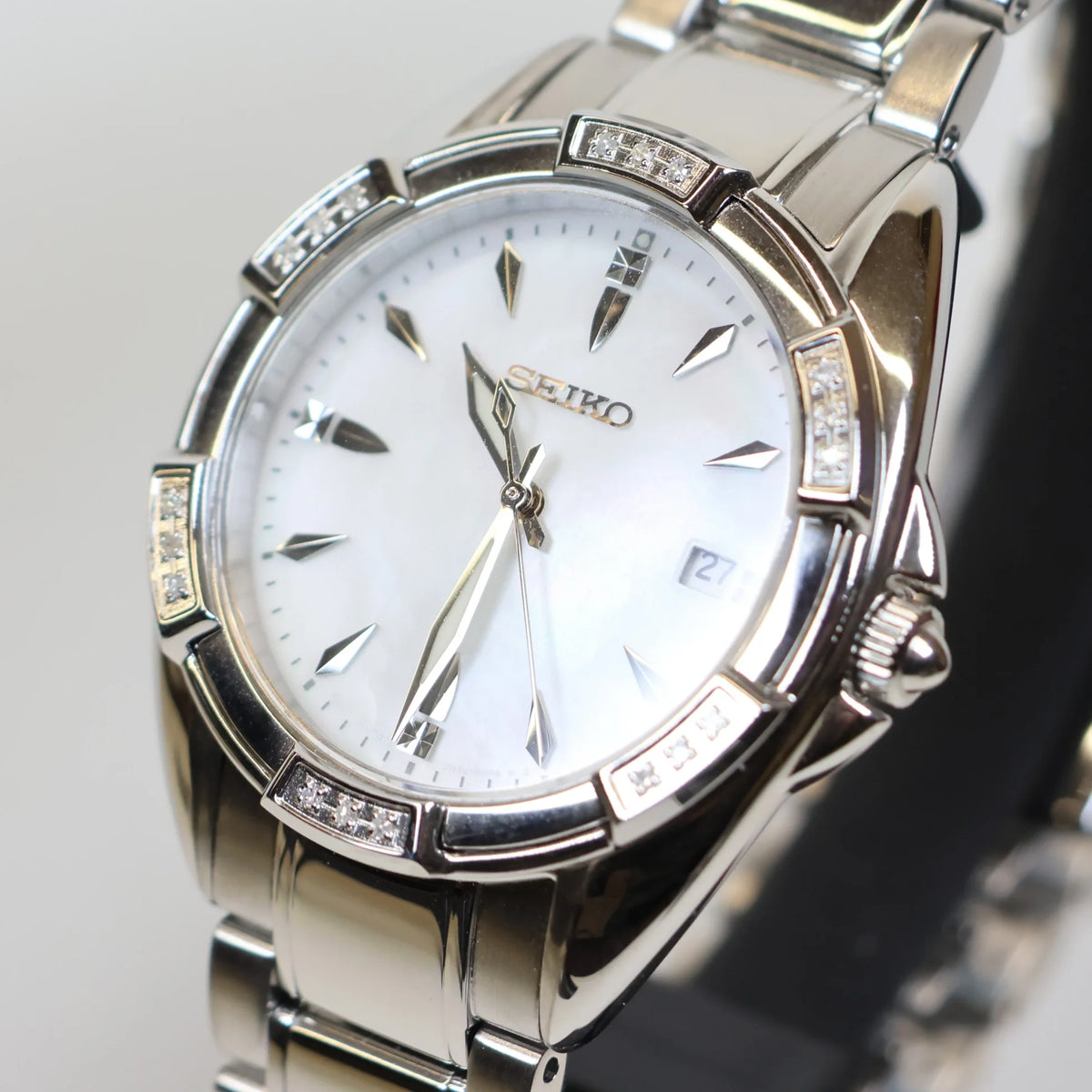 Seiko watch ladies SKK883P1 quartz swarovski dial