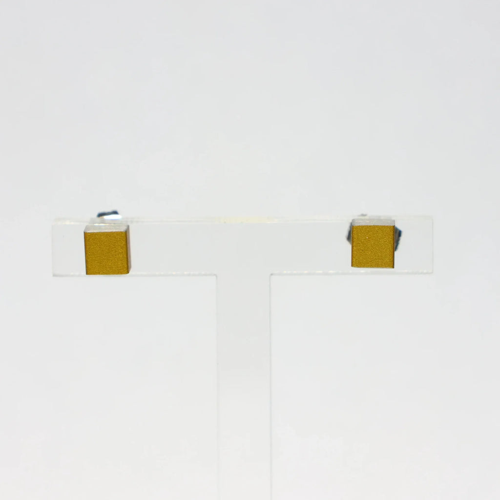 CLIC earrings gold cube