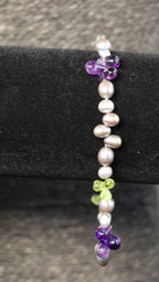 Semi-precious stone amethyst, peridot and pearls bracelet with silver clasp W9084/2