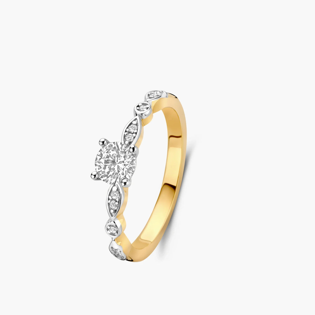 Solitaire Ring Romantic