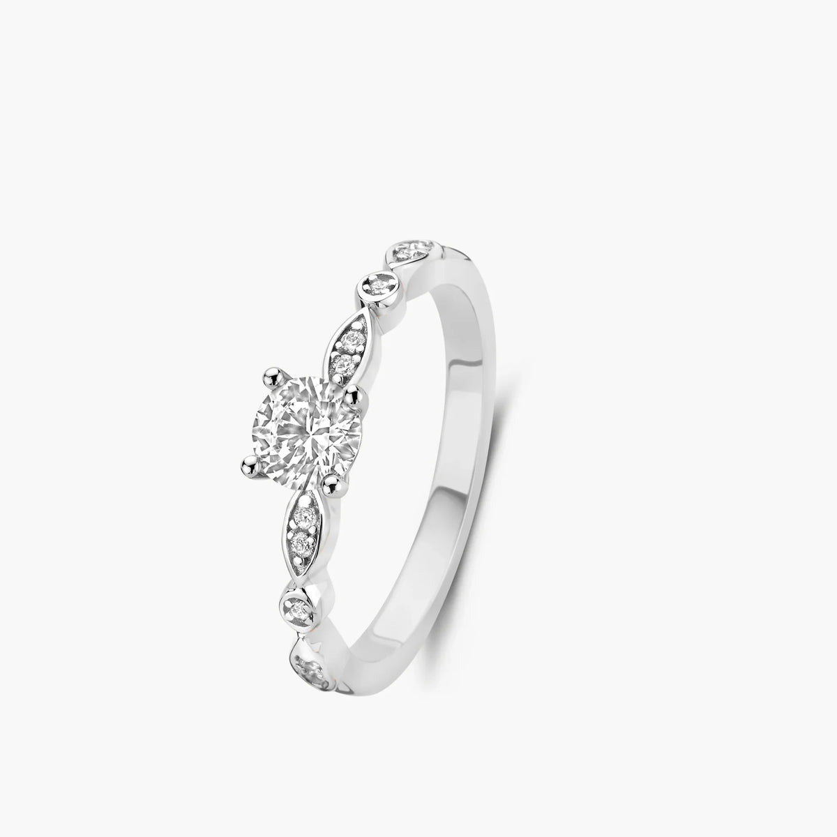 Solitaire Ring Romantic