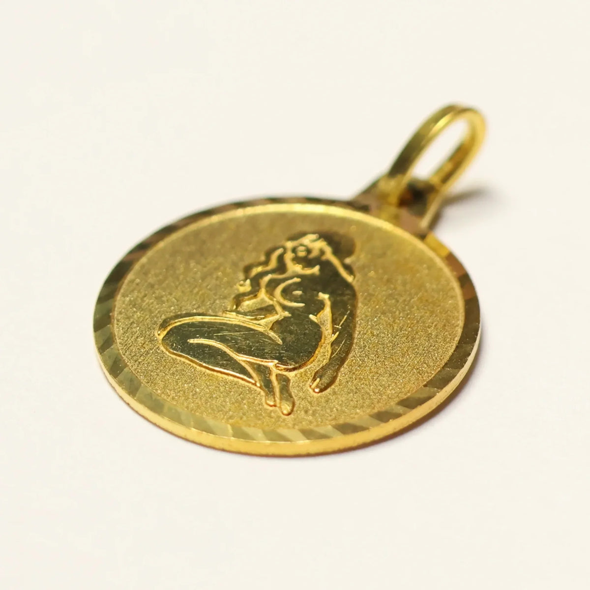 Tresor plaque zodiac sign round pendant mermaid