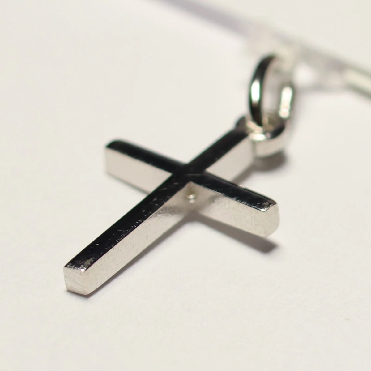 Silver small cross pendant 15mm