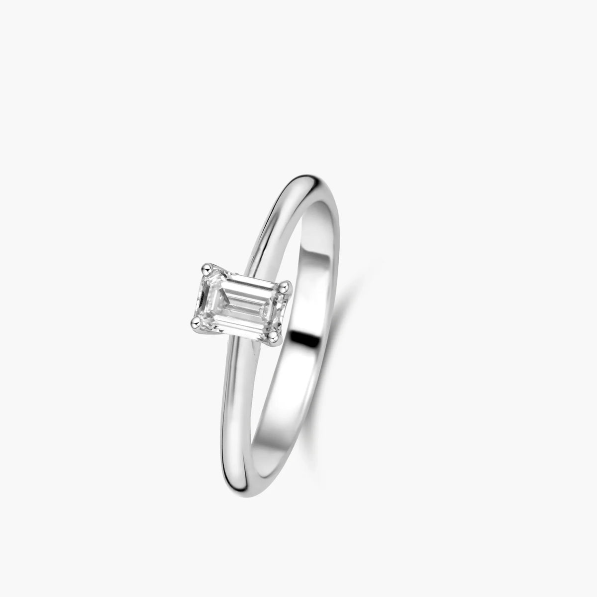 Solitaire Ring Classic