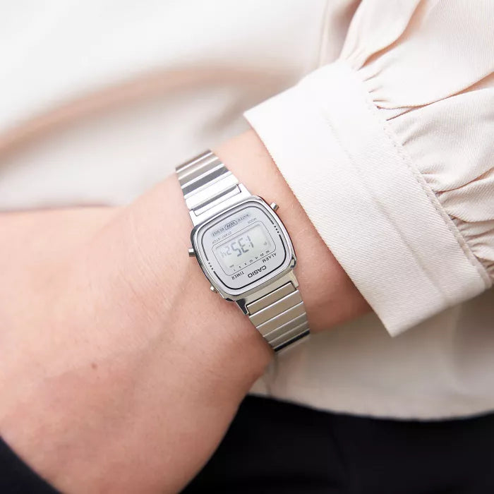 Casio watch ladies LA670WEA-7EF vintage quartz silver