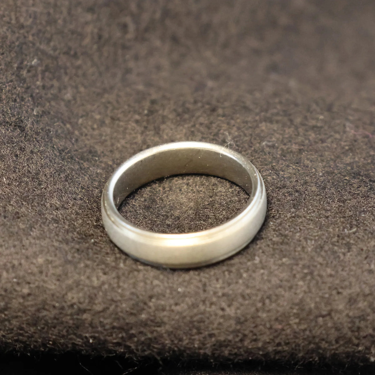Outlet titanium ring M653 size: 53