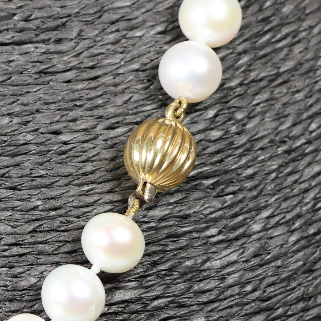 Pearl necklace 46cm 18 carat yellow gold ball clasp 11mm freshwater pearl